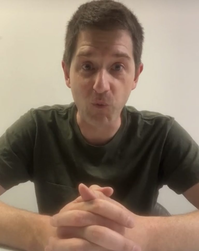 Shop Owner Threatens Customer With Lawsuit!